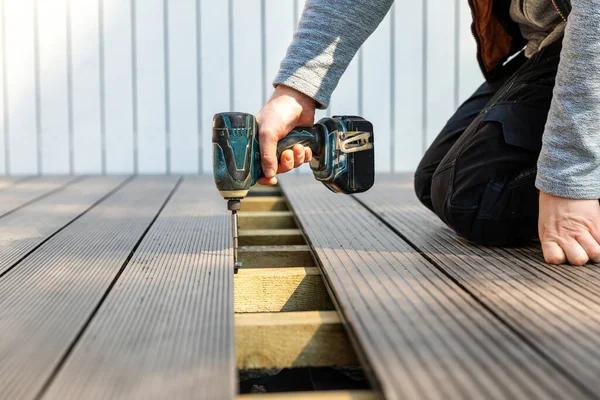 Why Choosing a Bellevue Deck Builder Can Elevate Your Home