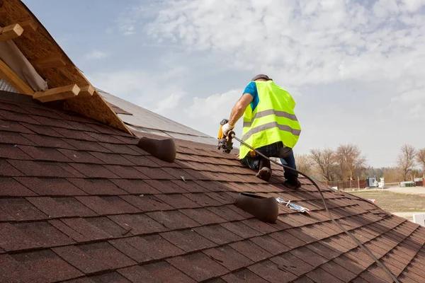 When to Consider Roof Replacement in Uniontown